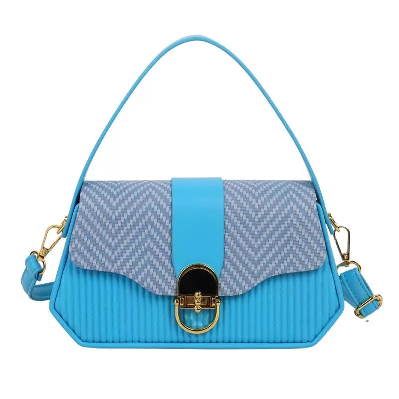 Noir Ribbed Lock Shoulder Bag
