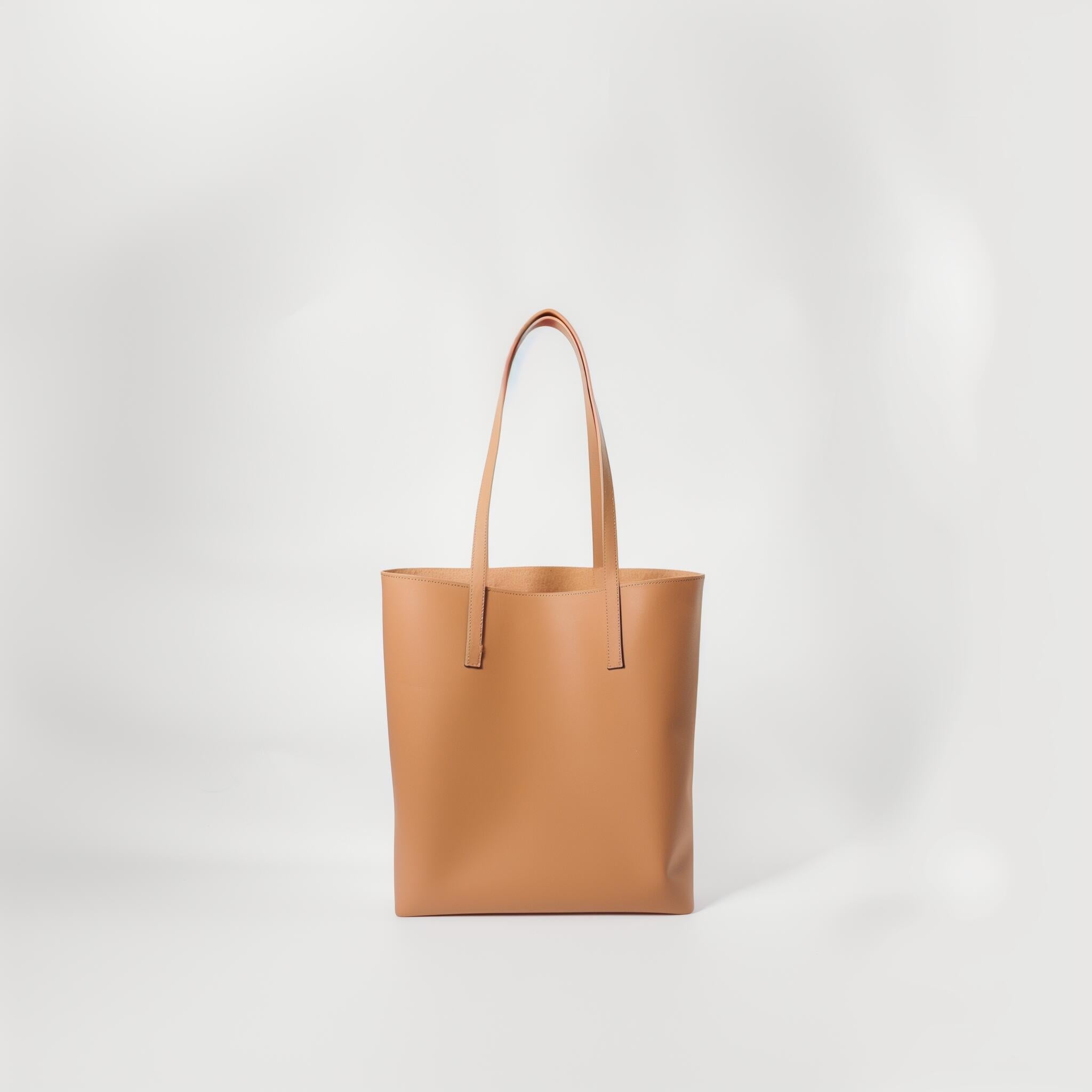 Minimalist Classic Tote
